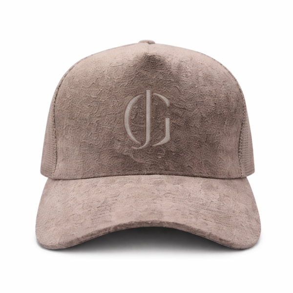 suède trucker cap – premium finish